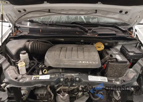 2014 Chrysler Town & Country Limited из США, поврежденный, VIN 2C4RC1GG3ER408092